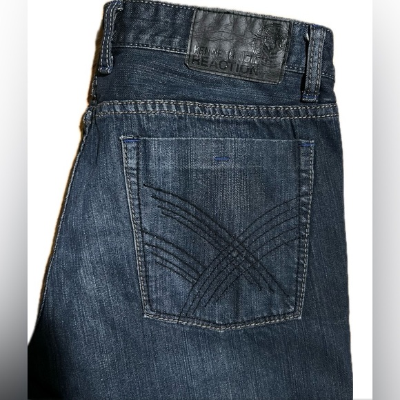 Kenneth Cole Reaction Bootcut Dark Wash Jeans Size 32 x 32 - Picture 3 of 8